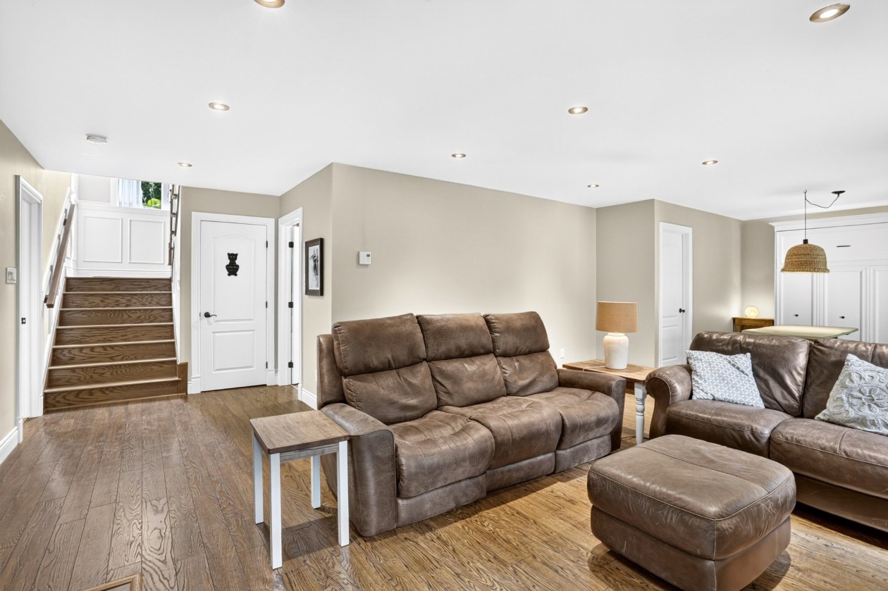 Salle familiale — 19 Rue des Gemmes, Sainte-Marguerite-du-Lac-Masson