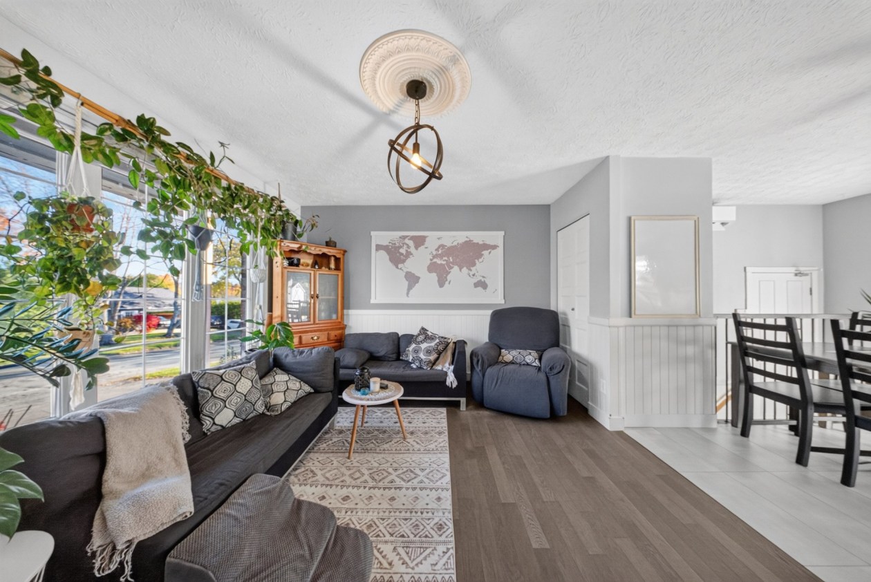 Living room — 1398 Rue Labelle, Sherbrooke