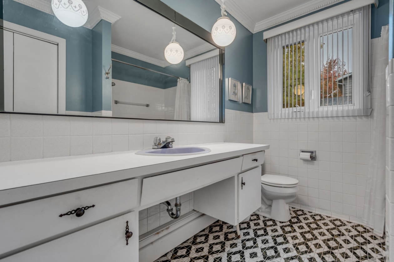 Salle de bains — 1409 Rue Ste-Madeleine, L'Ancienne-Lorette
