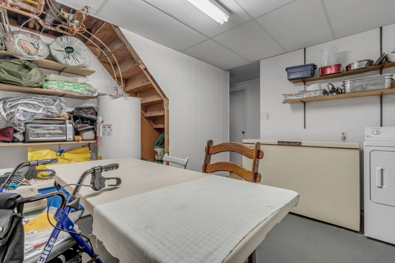 Rangement — 1409 Rue Ste-Madeleine, L'Ancienne-Lorette