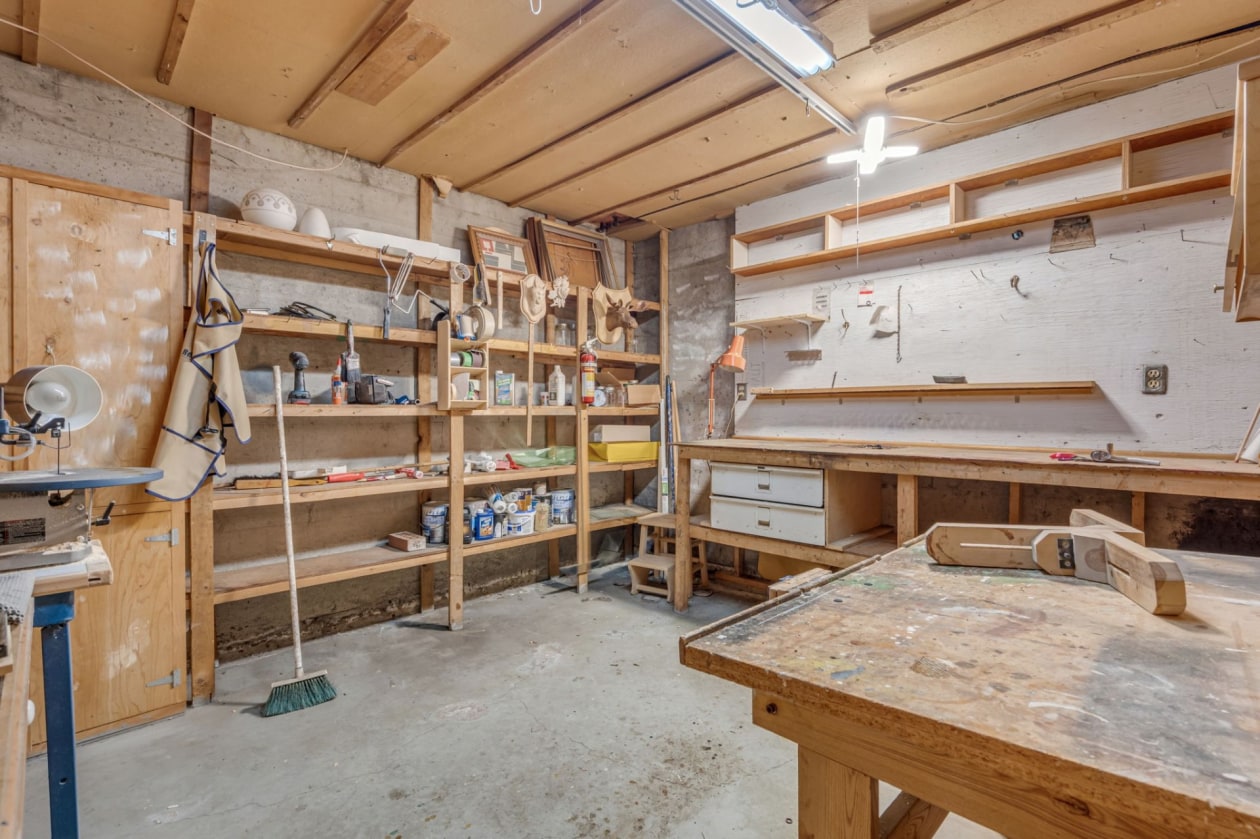 Atelier — 1409 Rue Ste-Madeleine, L'Ancienne-Lorette