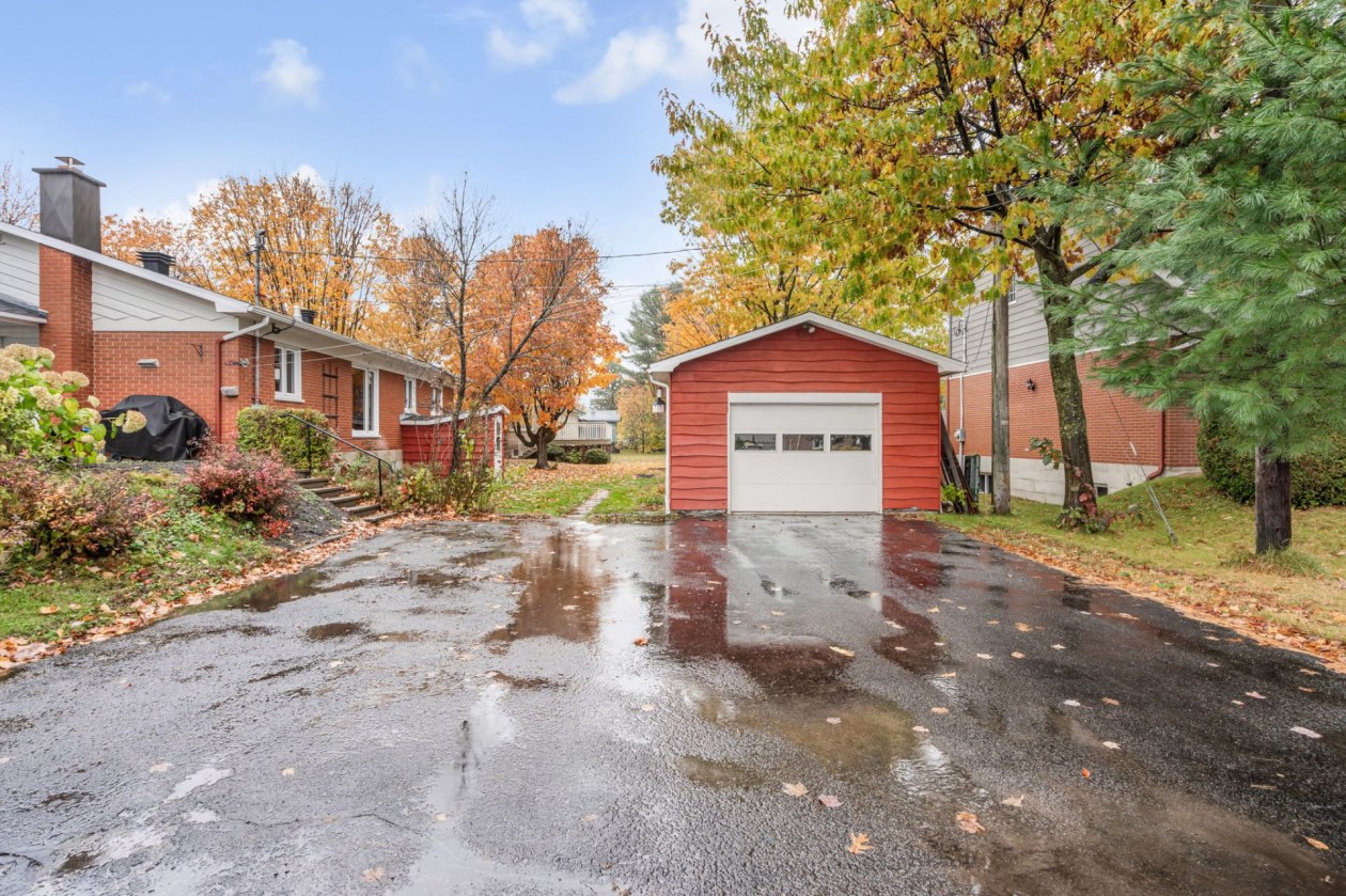 Garage — 1409 Rue Ste-Madeleine, L'Ancienne-Lorette