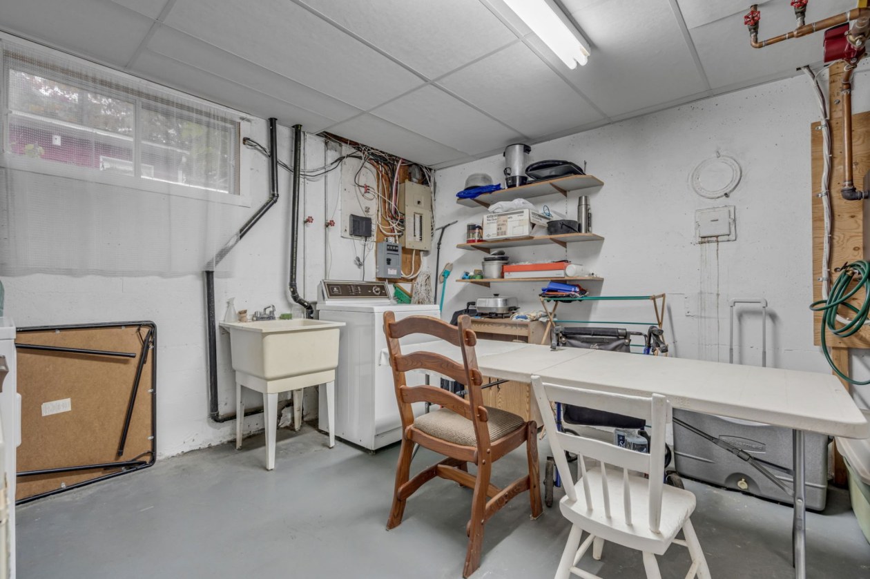 Rangement — 1409 Rue Ste-Madeleine, L'Ancienne-Lorette
