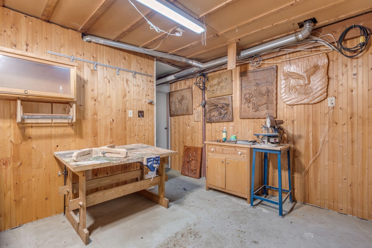 Atelier — 1409 Rue Ste-Madeleine, L'Ancienne-Lorette