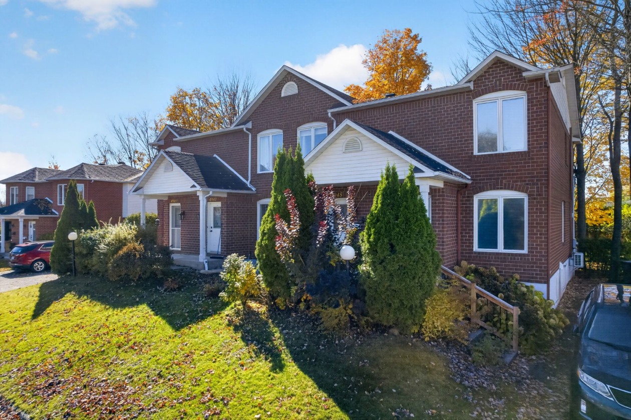 Facade — 4945 Rue Gabriel, Sherbrooke