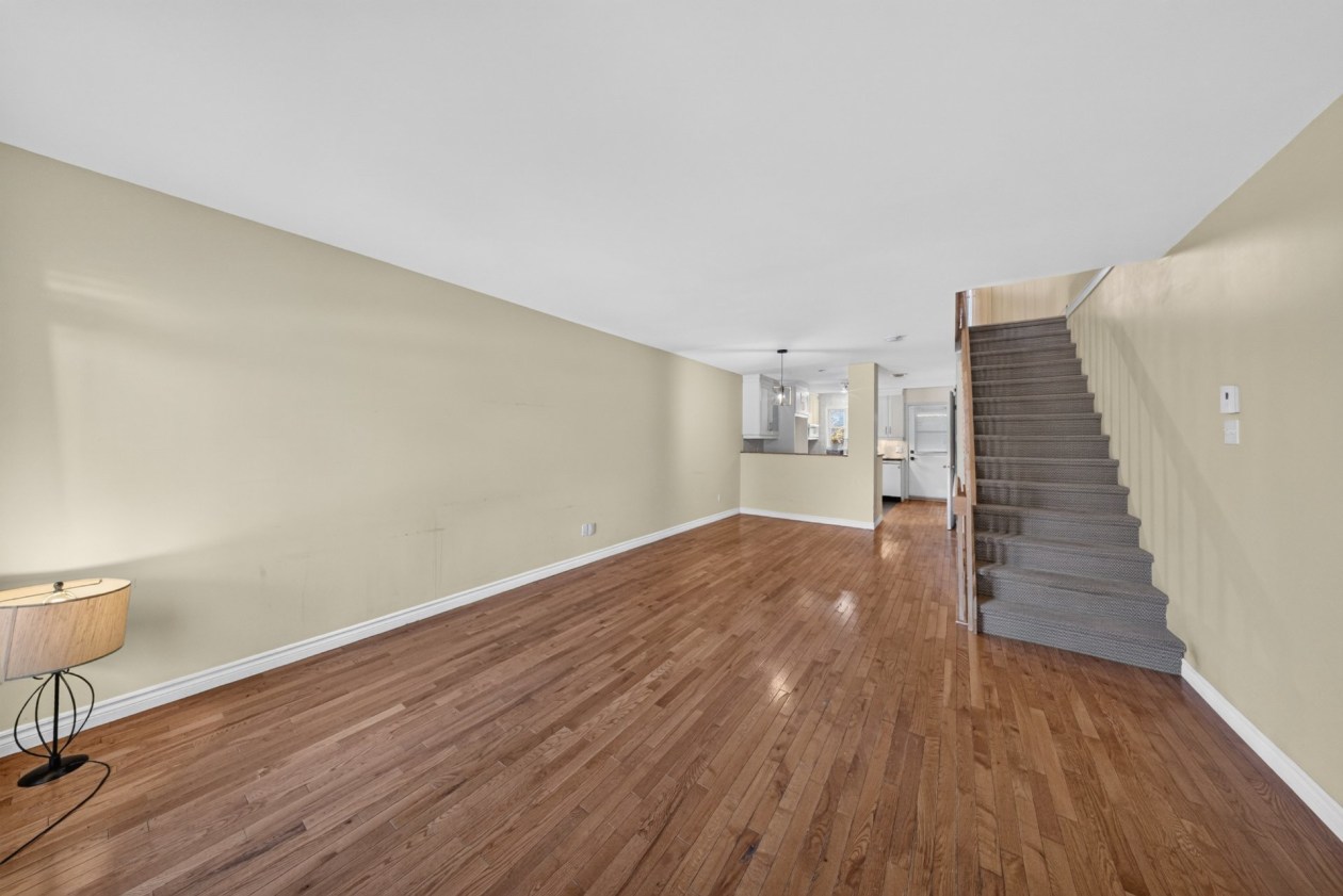 Living room — 4945 Rue Gabriel, Sherbrooke