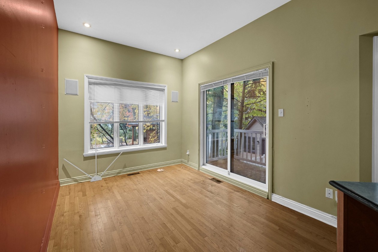 Salle à manger — 931 Rue des Cerisiers, Otterburn Park
