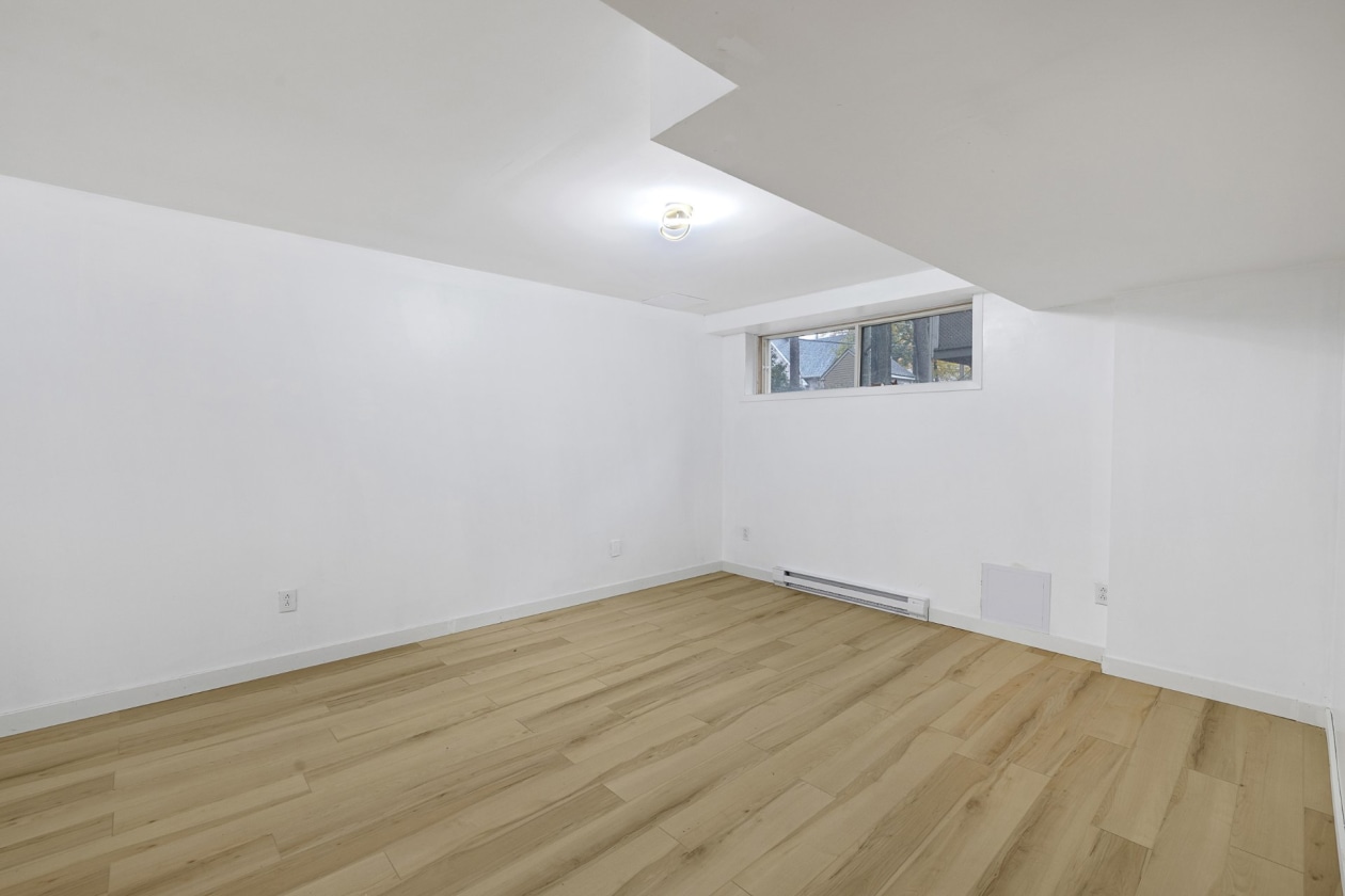 Salle familiale — 931 Rue des Cerisiers, Otterburn Park