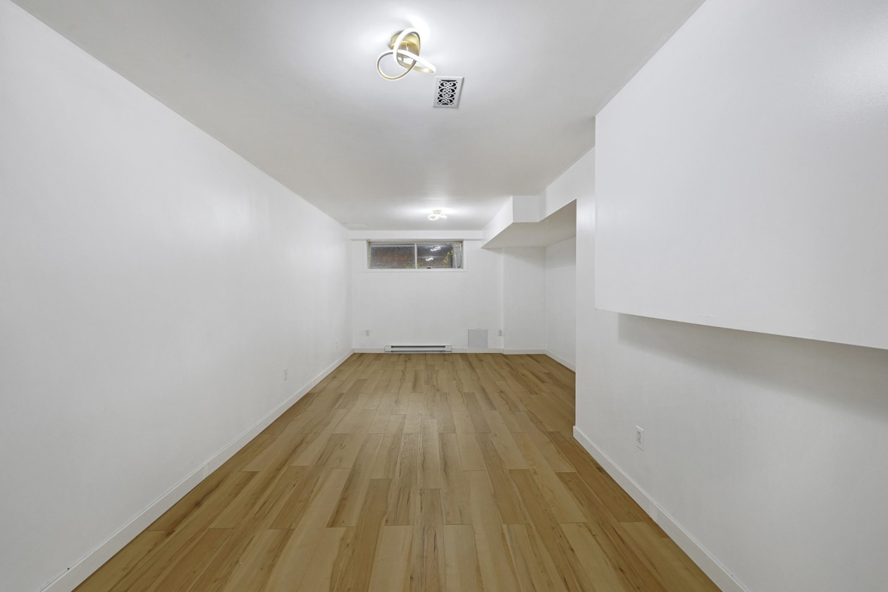 Salle familiale — 931 Rue des Cerisiers, Otterburn Park