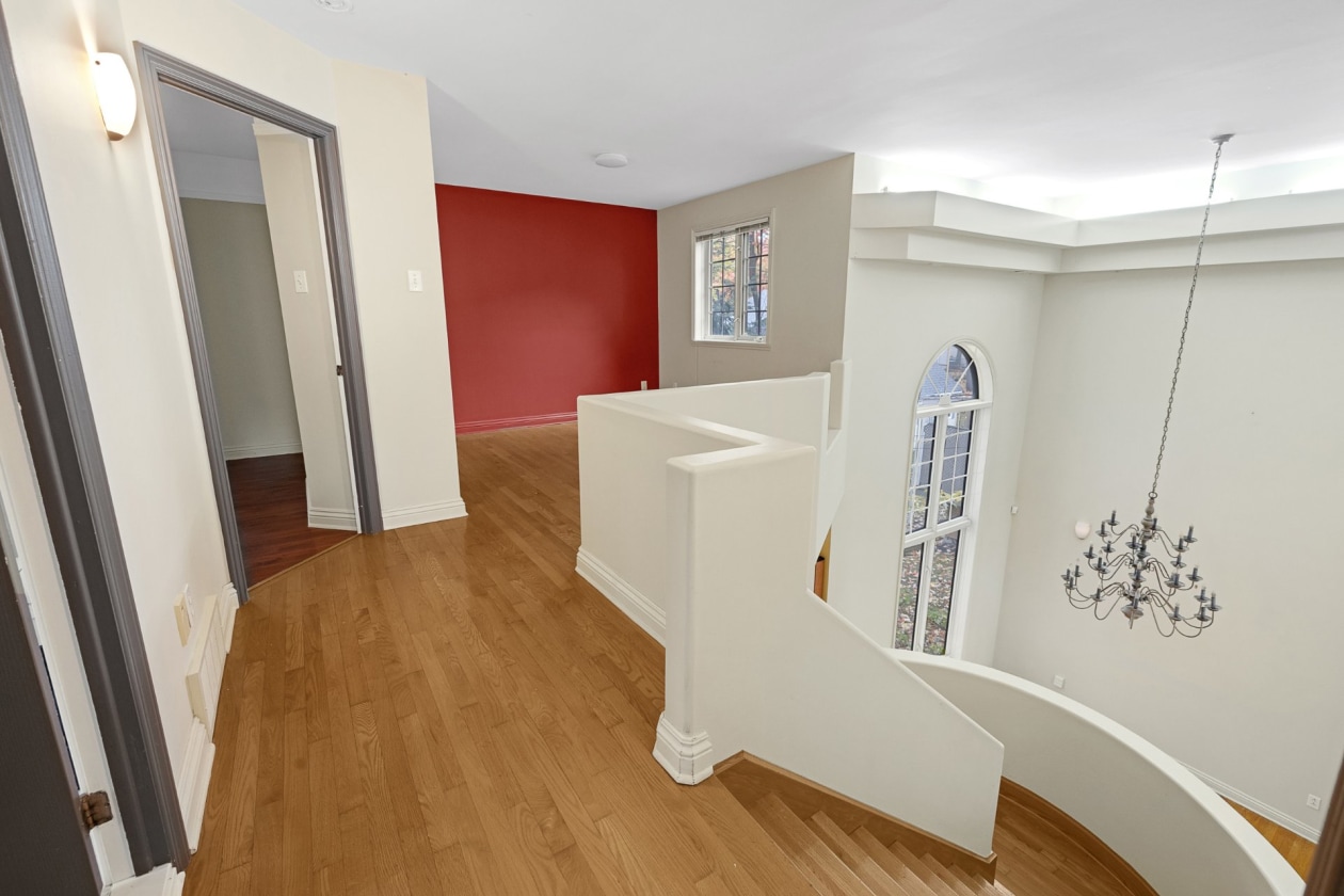Hall d'entrée — 931 Rue des Cerisiers, Otterburn Park