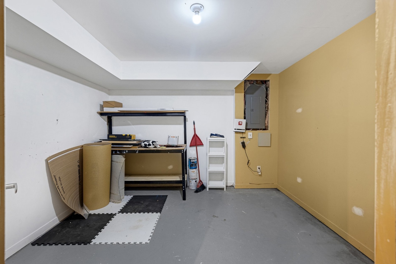Atelier — 931 Rue des Cerisiers, Otterburn Park