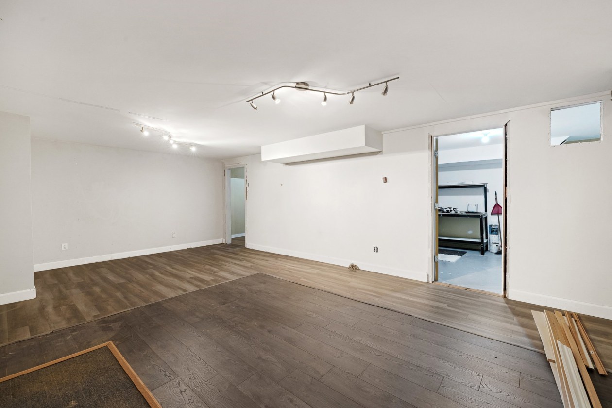 Salle familiale — 931 Rue des Cerisiers, Otterburn Park