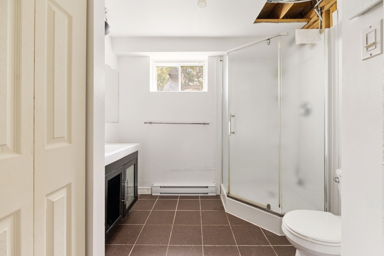 Salle de bains — 3060 Rue Duberger, Trois-Rivières