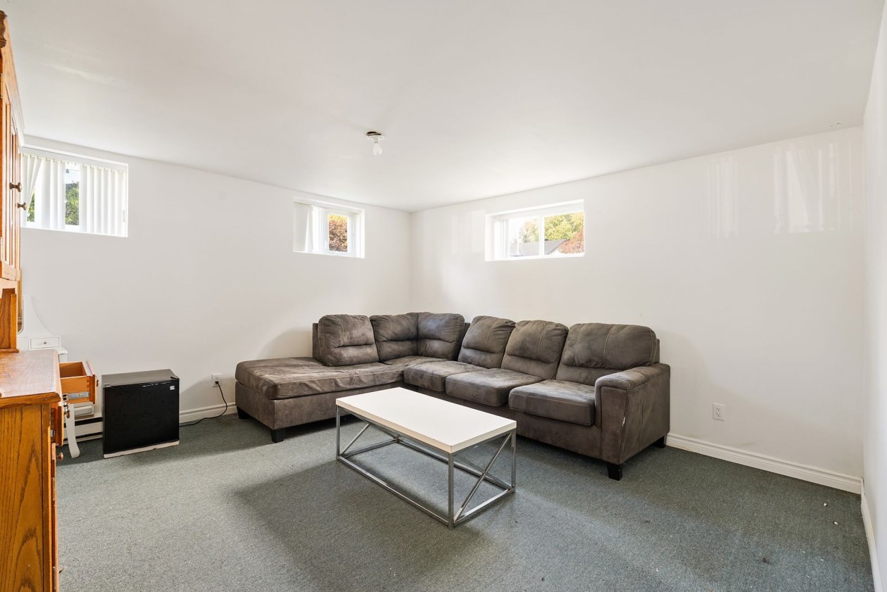 Salle familiale — 3060 Rue Duberger, Trois-Rivières