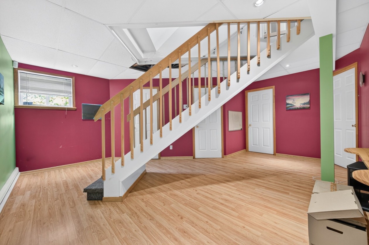 Salle familiale — 1798 Av. de l'Amiral, Québec