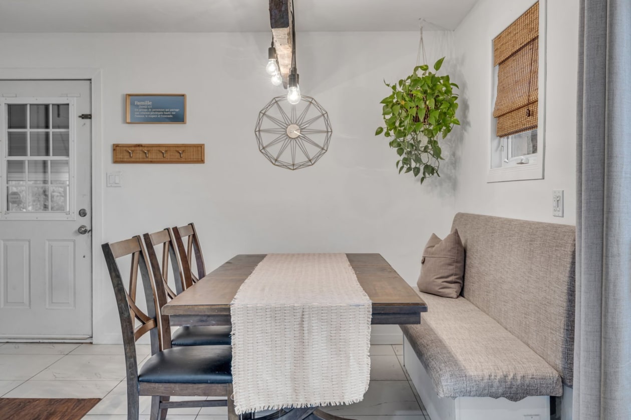 Salle à manger — 2493 Rue Pierre-Miville, Lévis