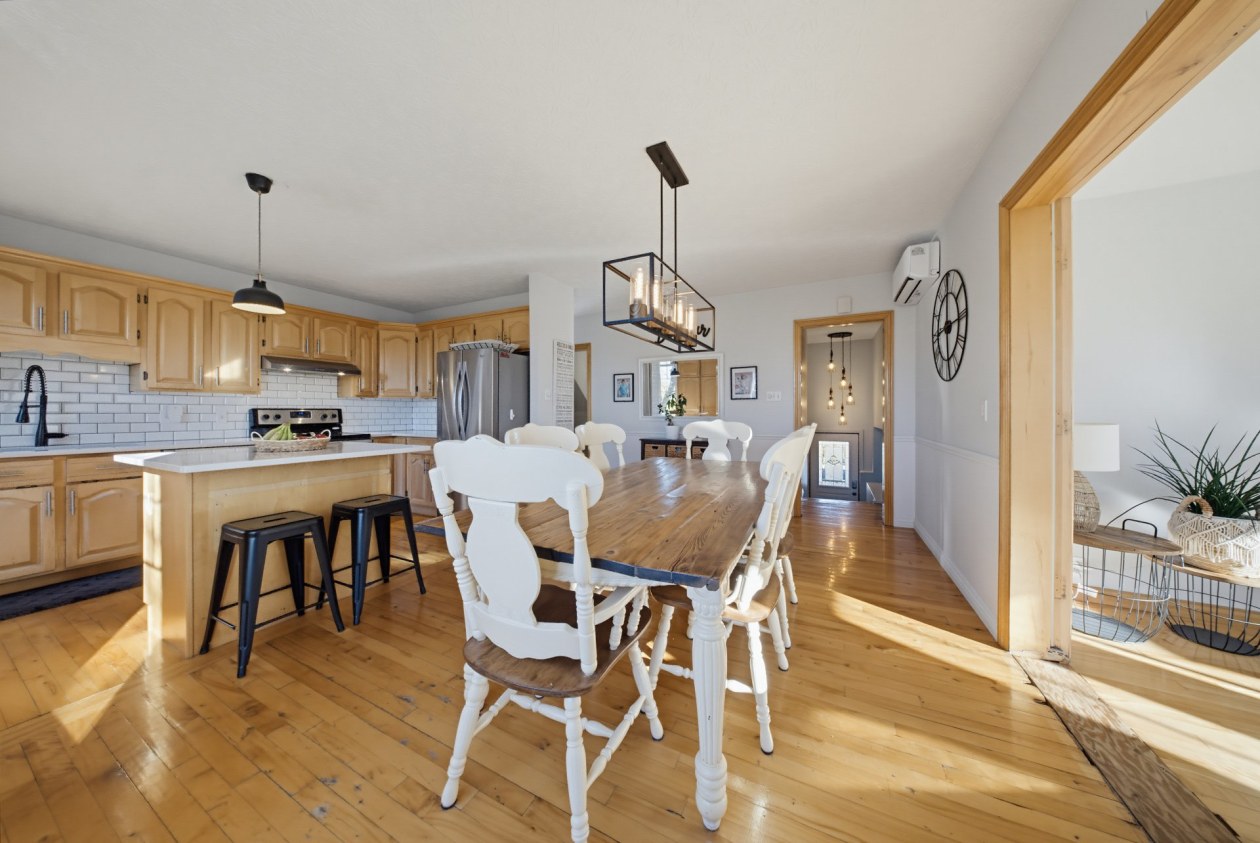Salle à manger — 435 Rue St-Lambert, Sherbrooke