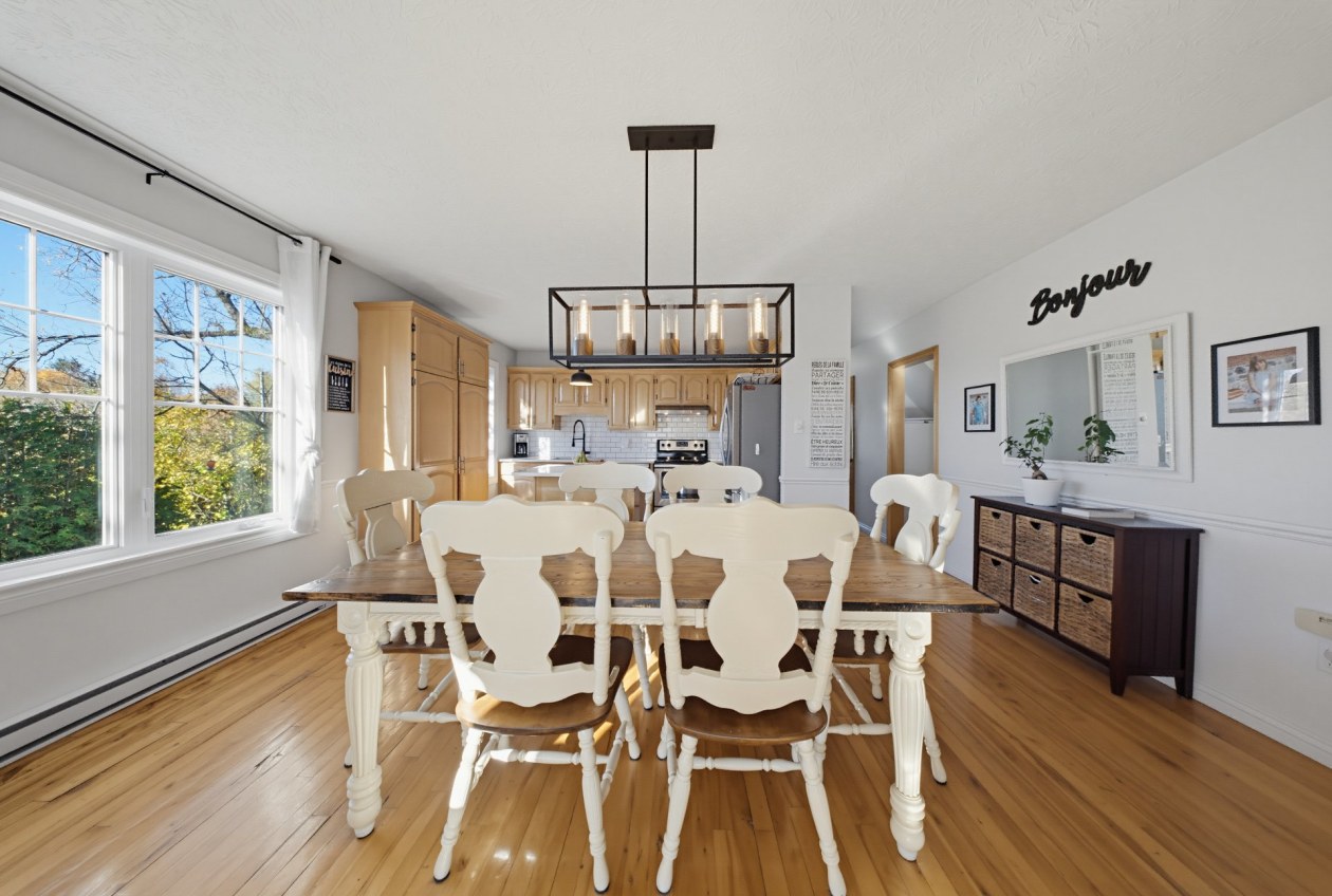 Salle à manger — 435 Rue St-Lambert, Sherbrooke