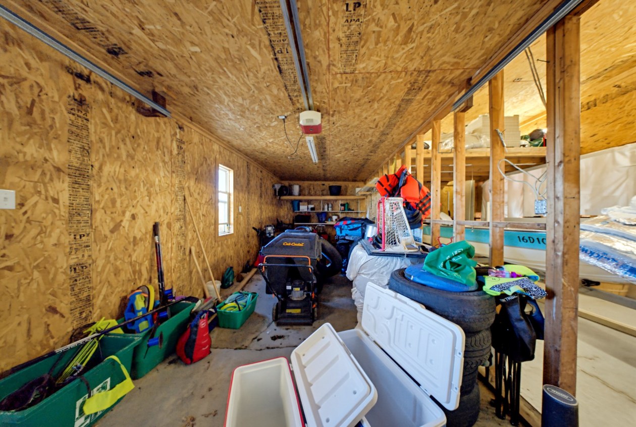 Garage — 435 Rue St-Lambert, Sherbrooke