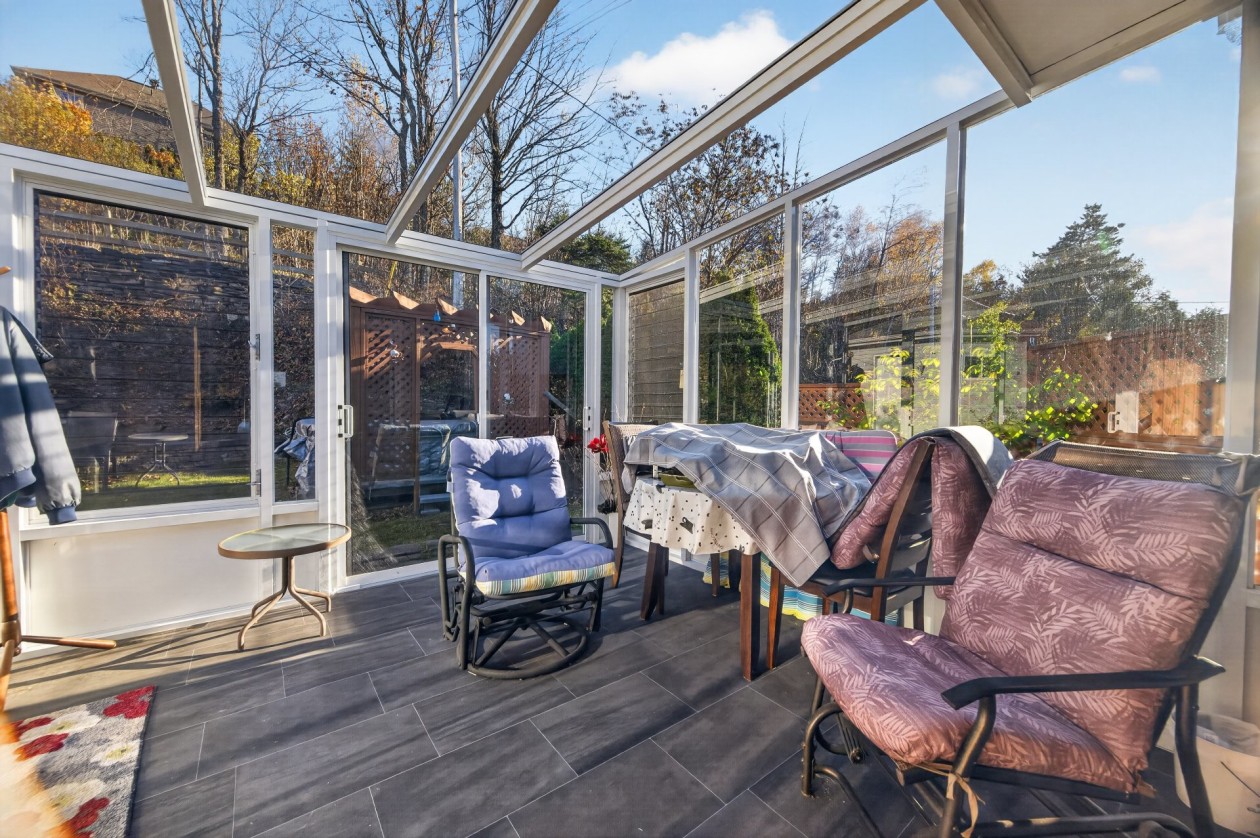 Verrière — 65 Rue de la Charente, Rimouski