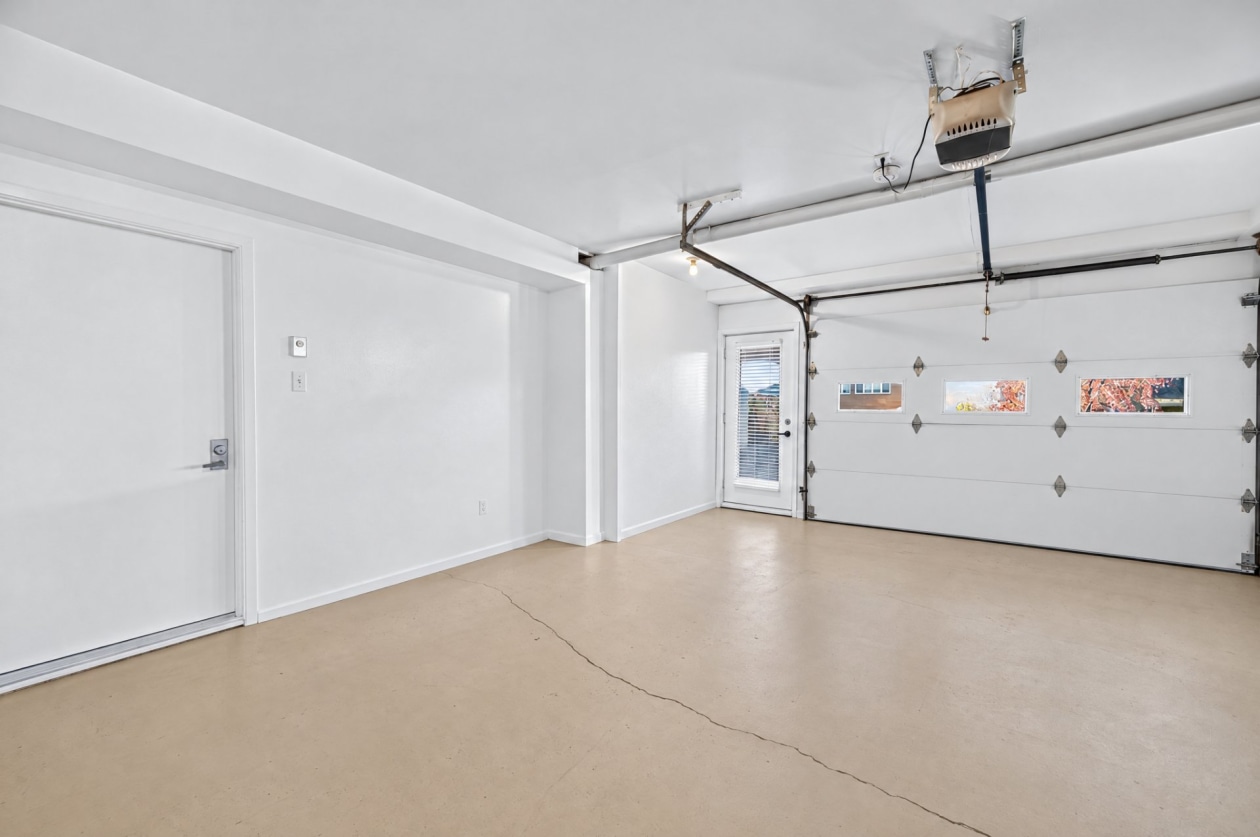 Garage — 65 Rue de la Charente, Rimouski