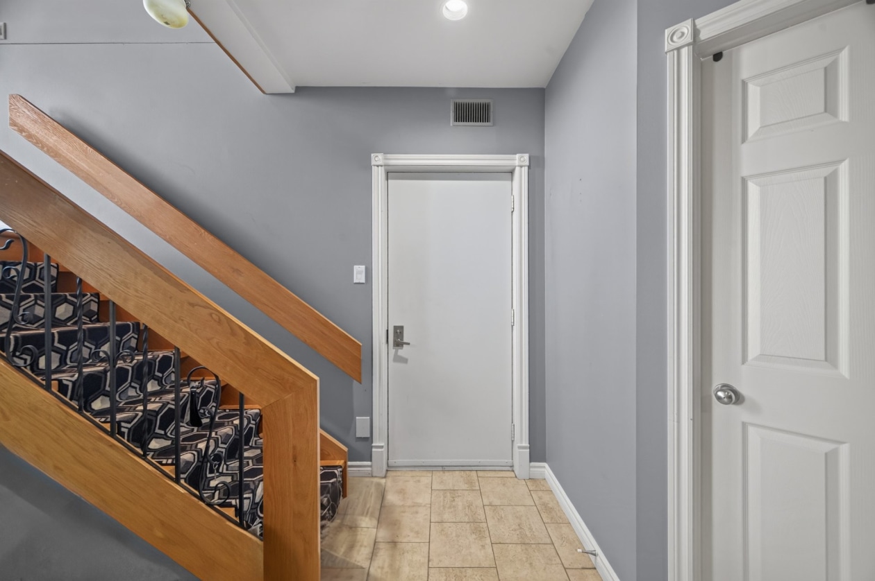 Garage — 65 Rue de la Charente, Rimouski