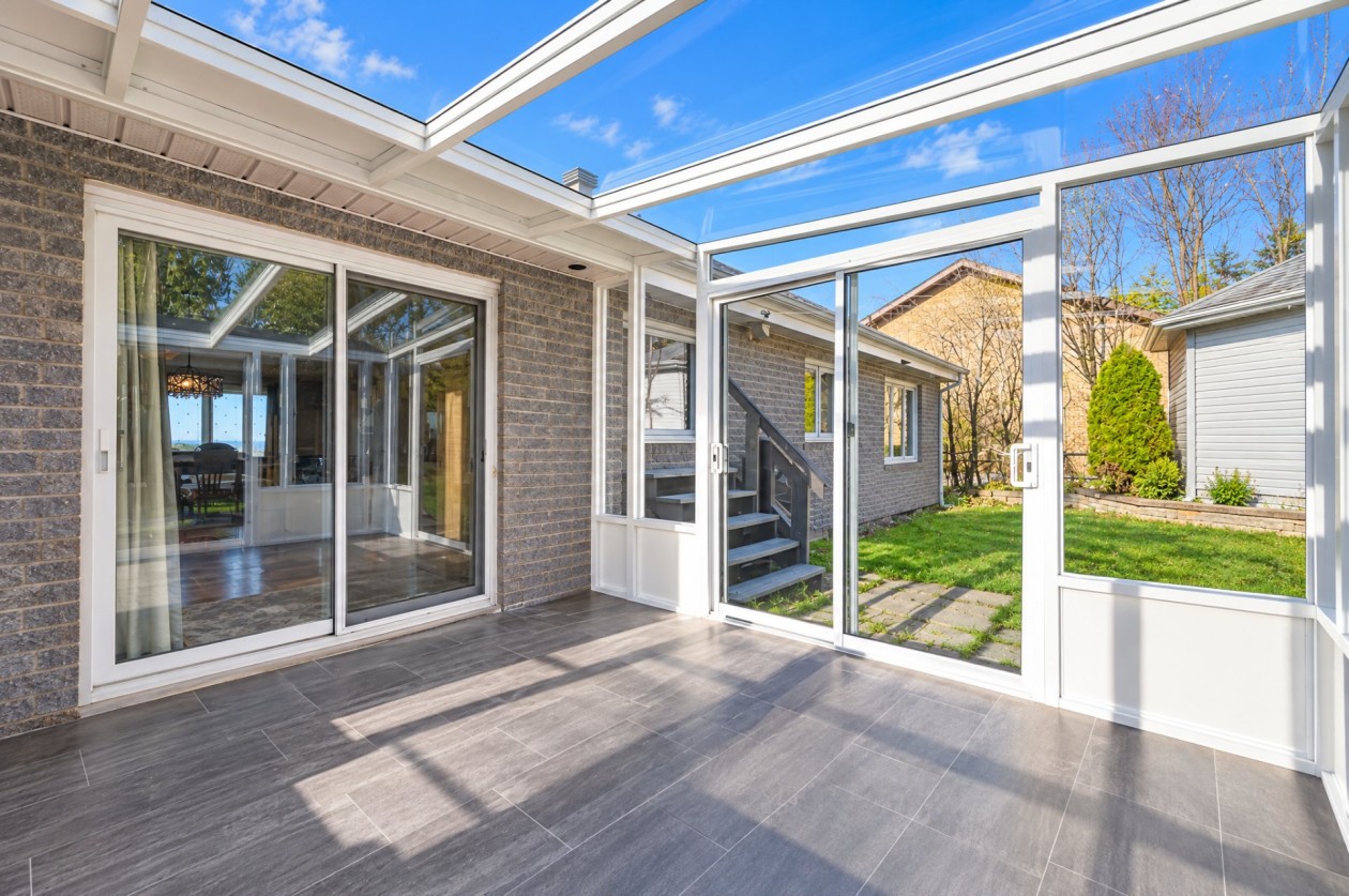 Verrière — 65 Rue de la Charente, Rimouski