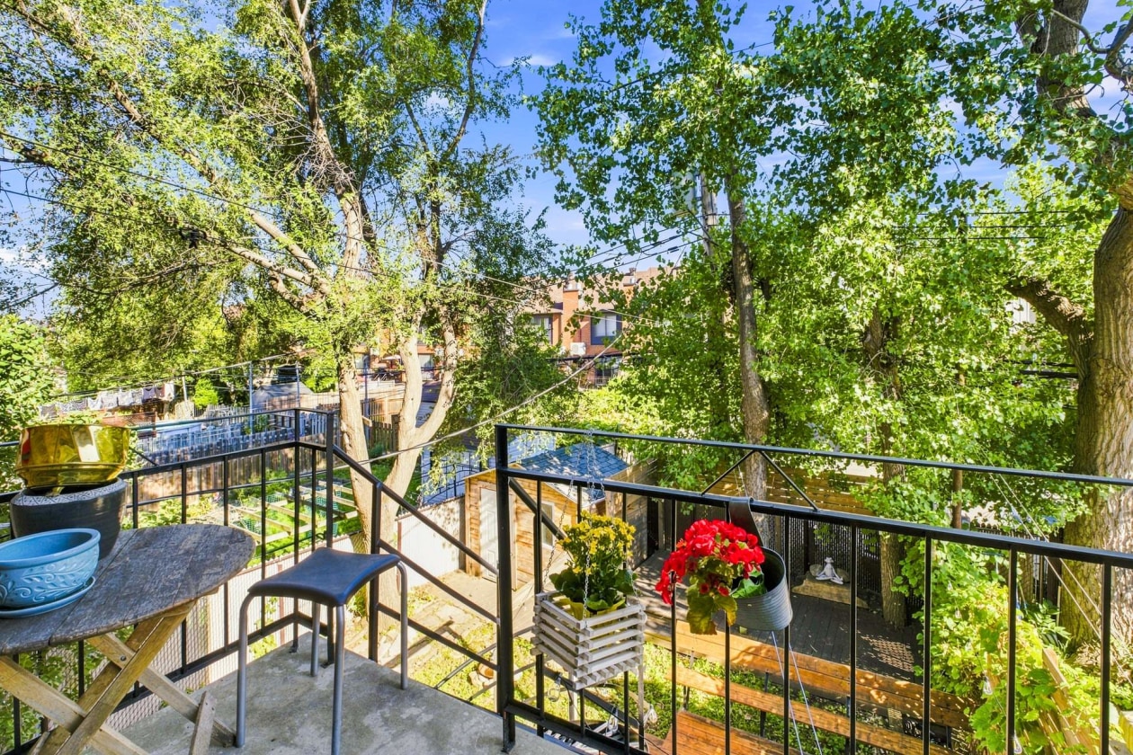 Balcon — 7414 - 7416 Rue Jacques-Rousseau, Montréal