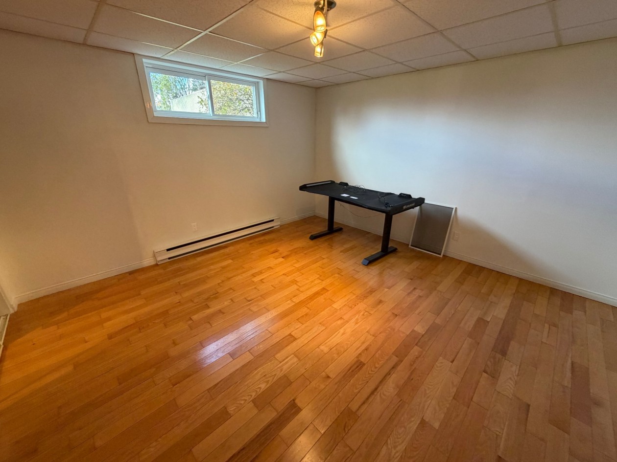 Chambre à coucher — 1702 Rue de Normandie, Saguenay