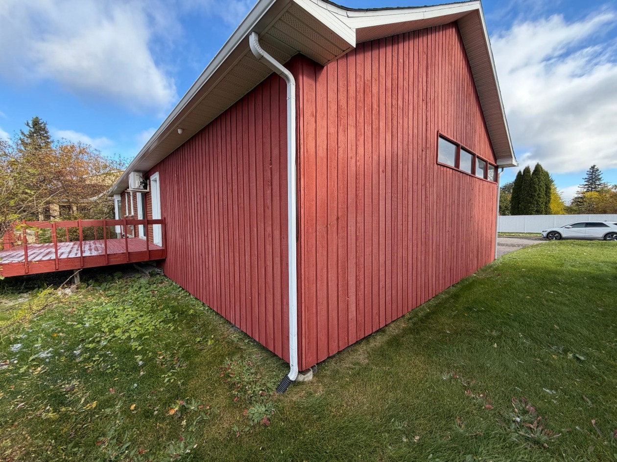 Extérieur — 1702 Rue de Normandie, Saguenay