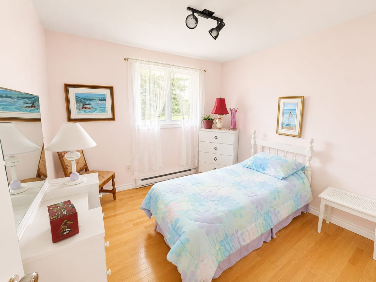 Chambre à coucher — 1815 Boul. Ste-Geneviève, Saguenay