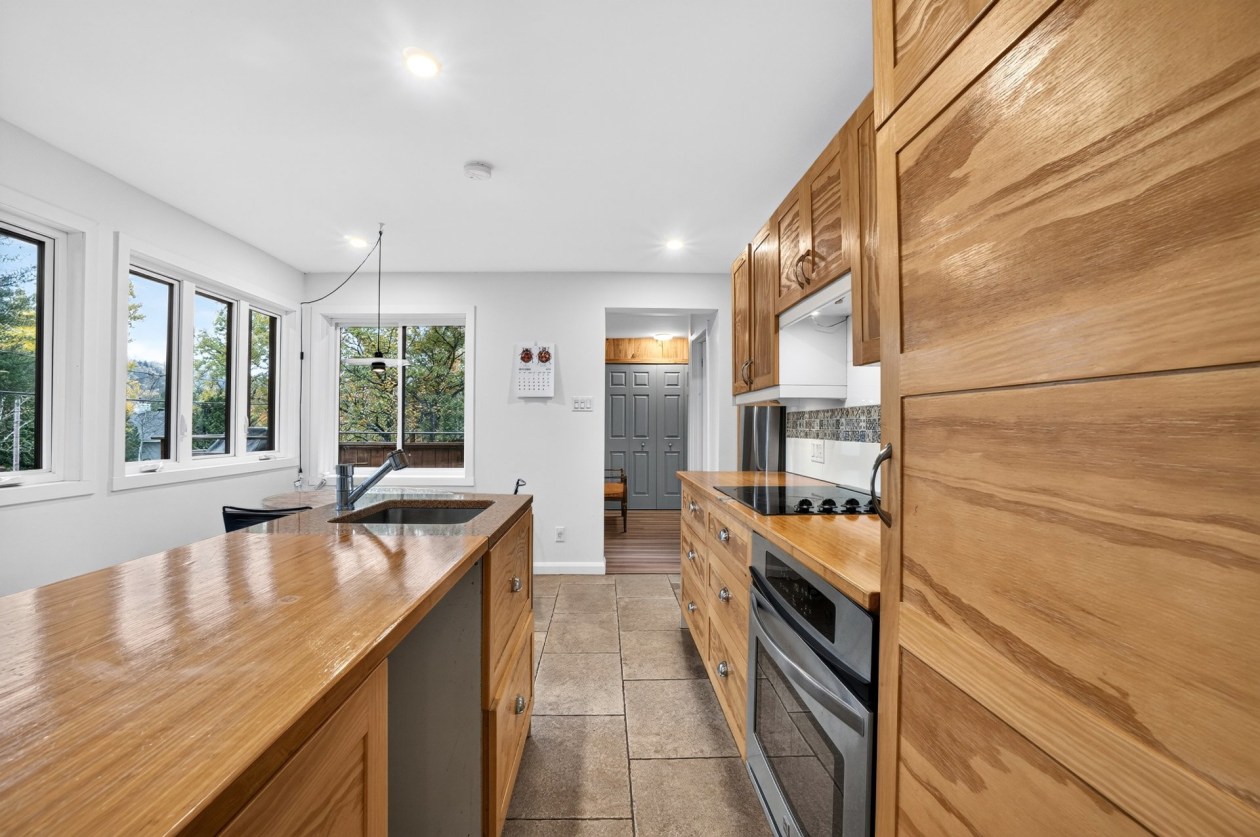 Photo 7 — 115 Rue Paré, Chertsey