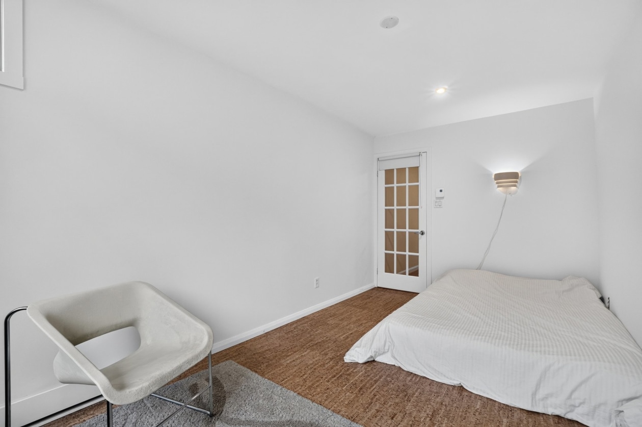 Chambre à coucher — 115 Rue Paré, Chertsey