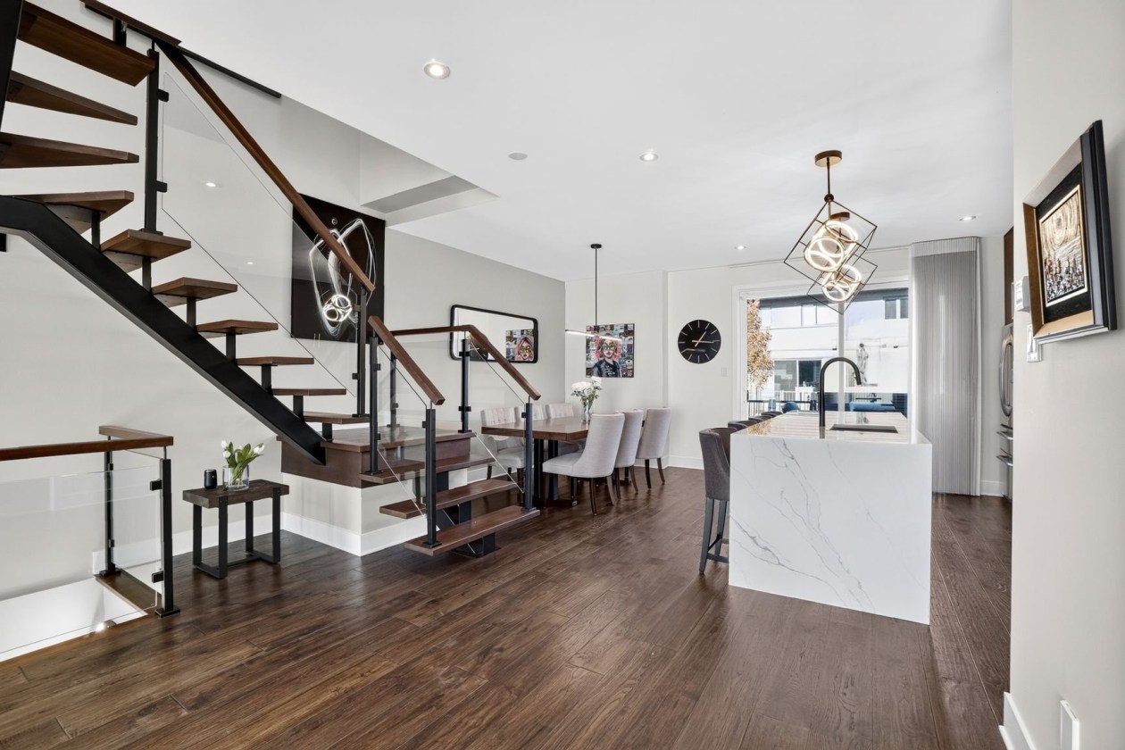 Escalier — 137 Rue de la Pruche, Terrebonne