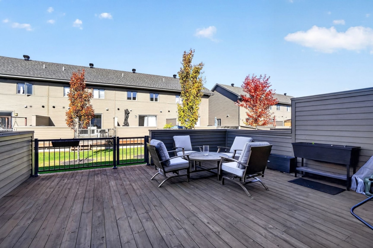 Terrasse — 137 Rue de la Pruche, Terrebonne