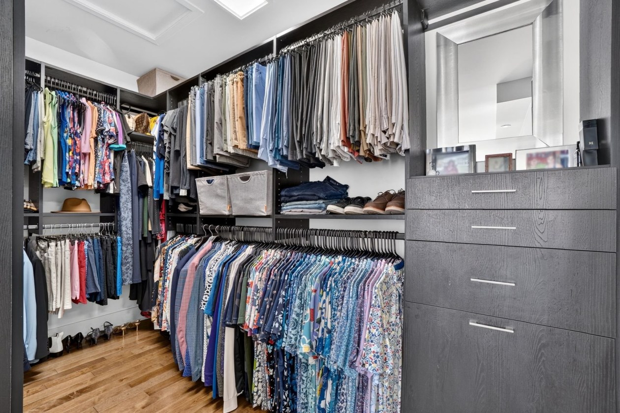 Penderie — 137 Rue de la Pruche, Terrebonne