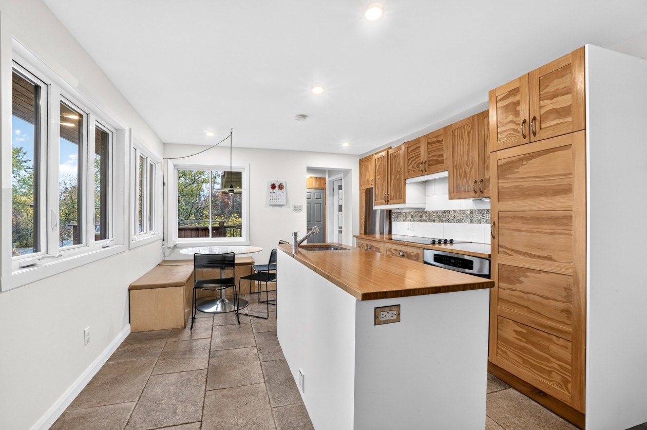 Photo 6 — 115 Rue Paré, Chertsey