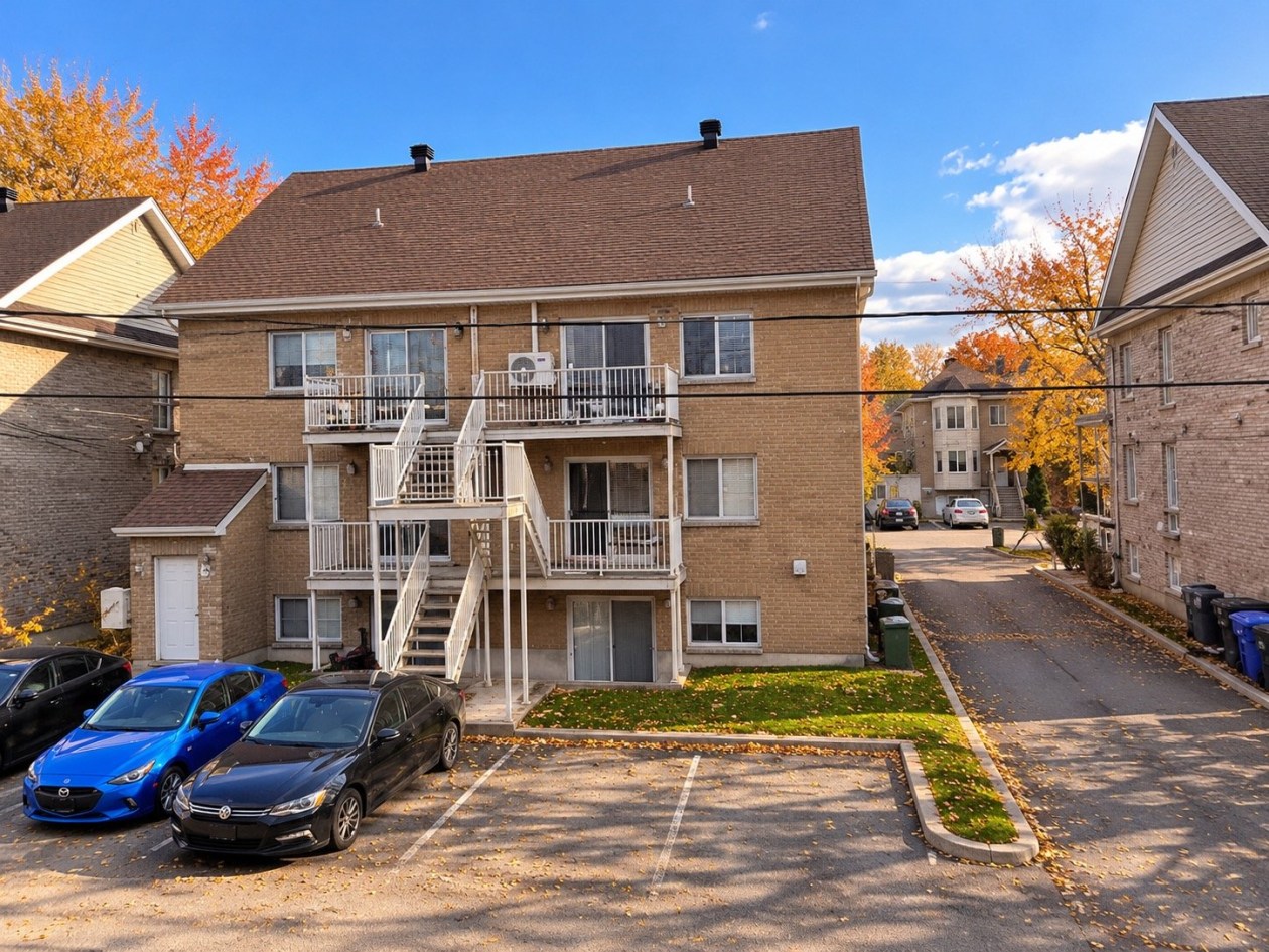 Face arrière — 6338 Rue de l'Émérillon, Laval