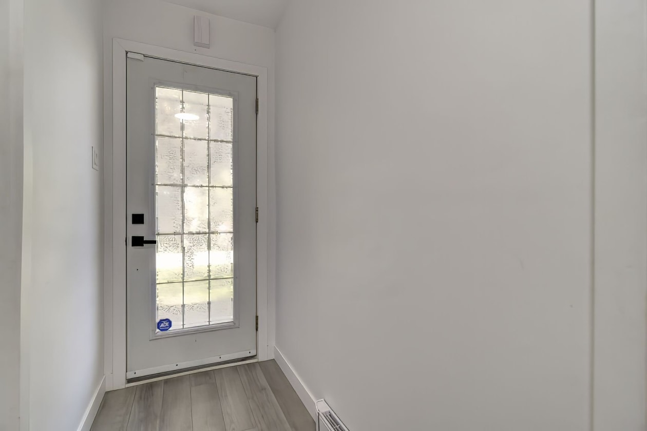 Hall d'entrée — 39 Rg St-Marc, Saint-Philippe
