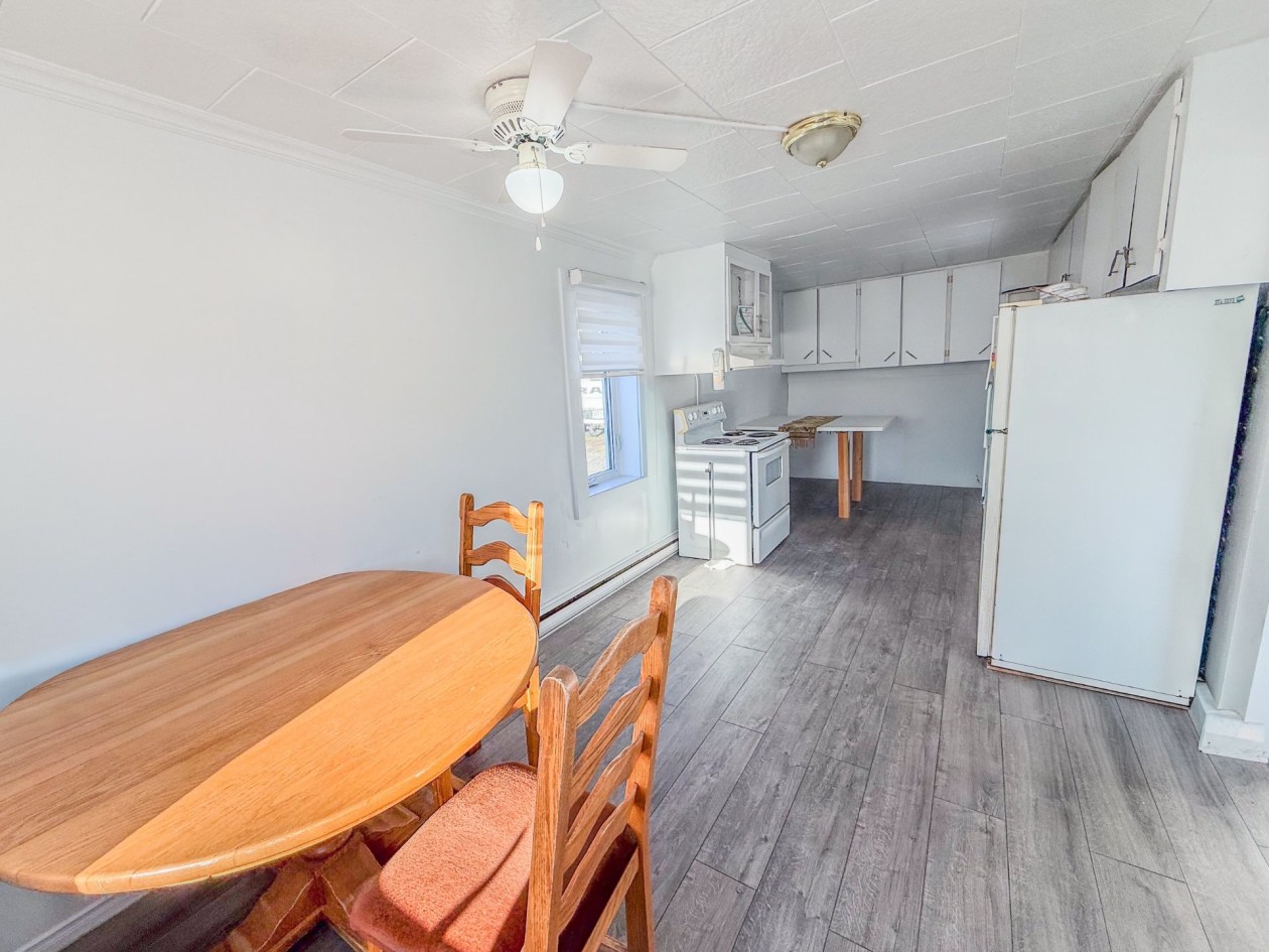 Photo 6 — 353 Av. Lefebvre, Chandler