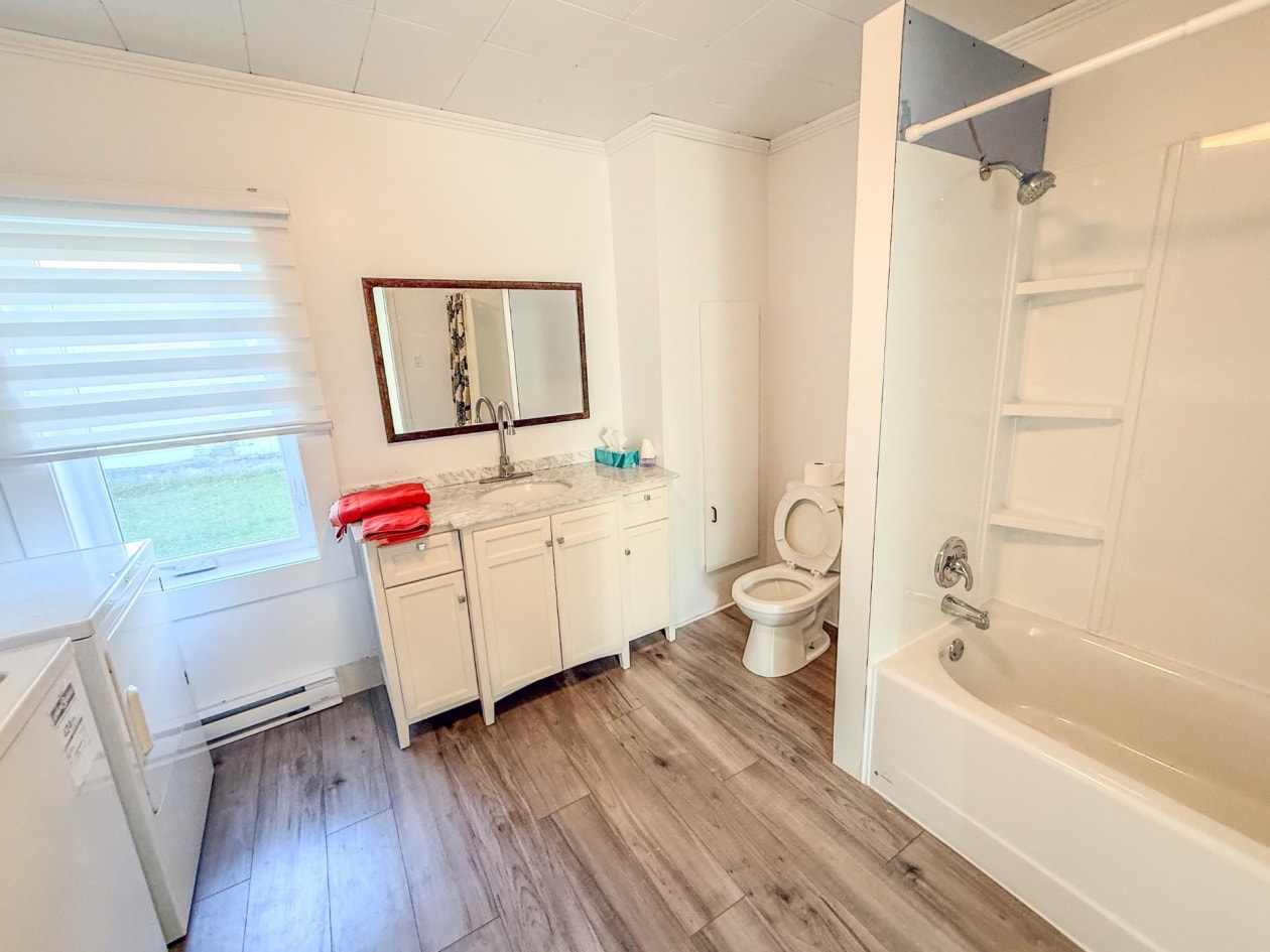 Salle de bains — 353 Av. Lefebvre, Chandler