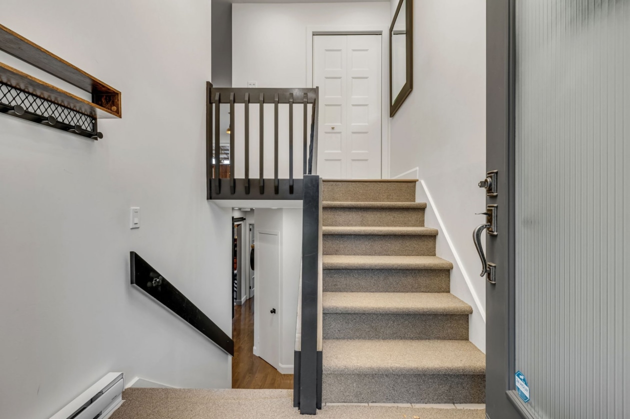 Escalier — 12625 Boul. St-Claude, Québec