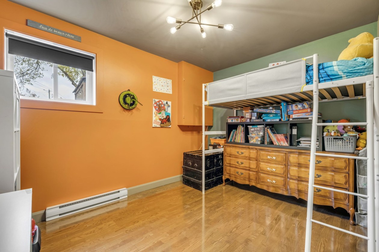 Chambre à coucher — 12625 Boul. St-Claude, Québec