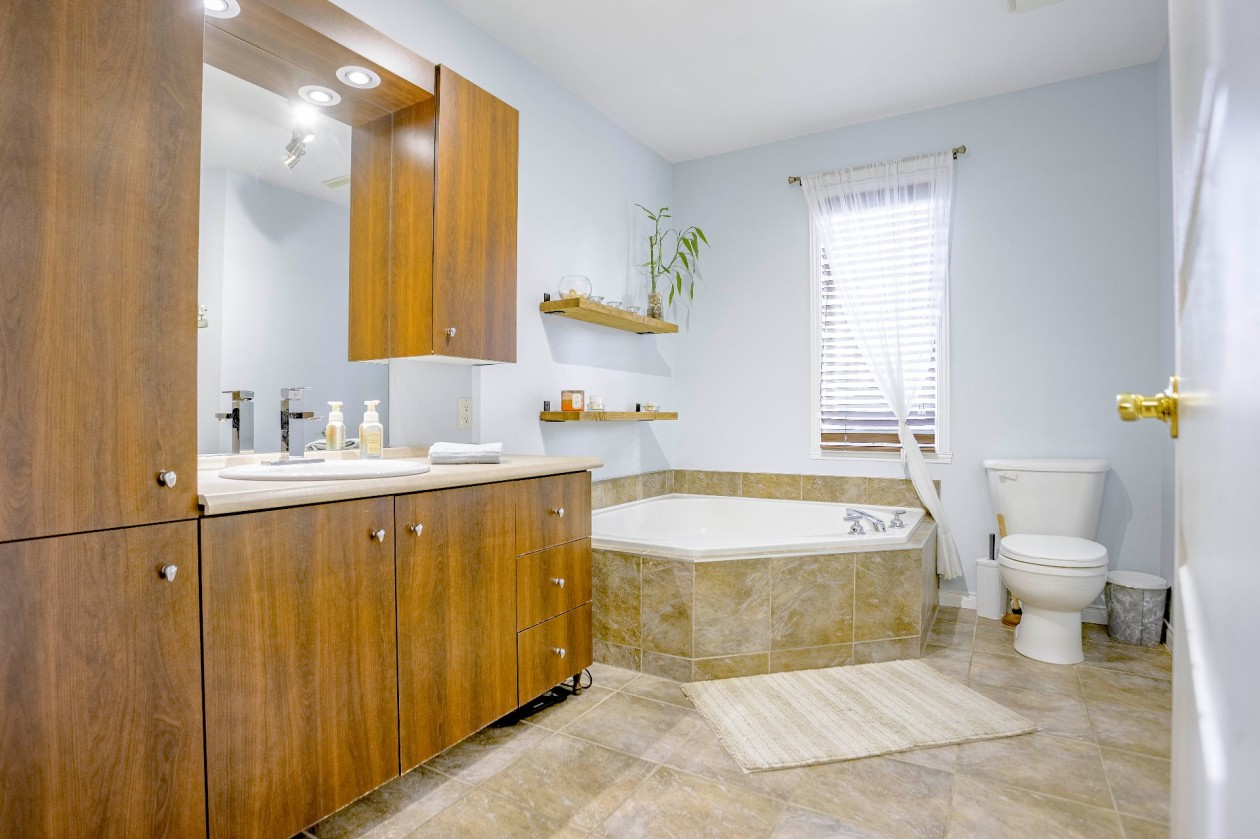 Salle de bains — 985 Rue des Harfangs, Trois-Rivières