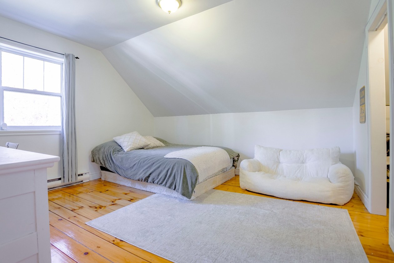 Chambre à coucher — 19180 Boul. des Acadiens, Bécancour