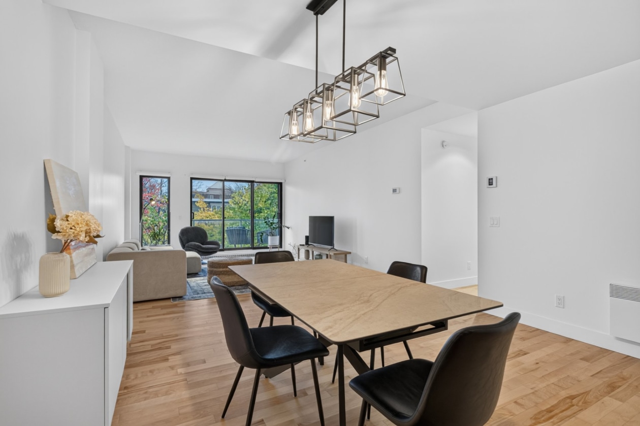 Salle à manger — 1111 Rue de Dijon, Québec