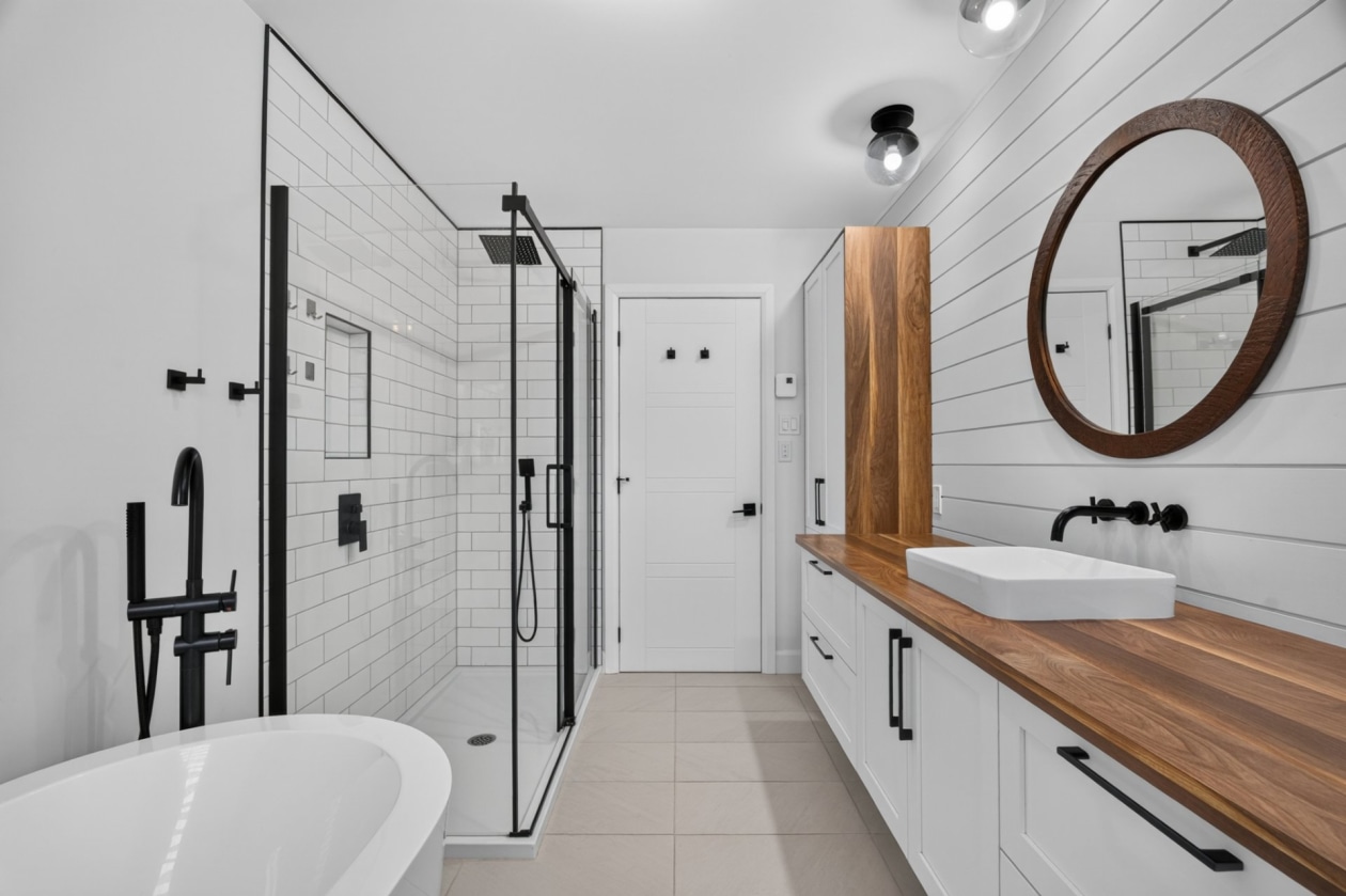 Salle de bains — 172 Av. du Coteau, Saint-Raymond