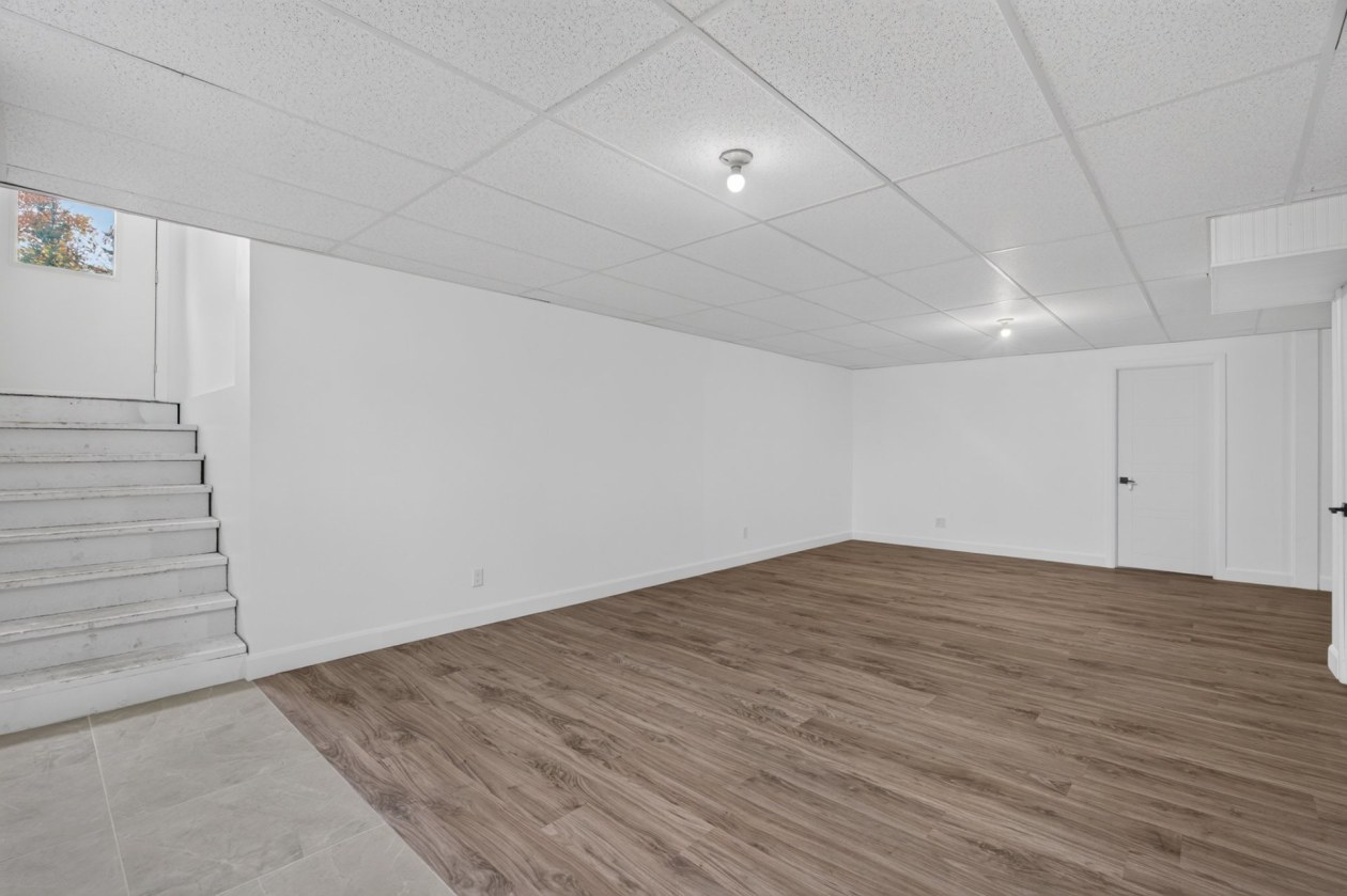 Salle de jeux — 172 Av. du Coteau, Saint-Raymond