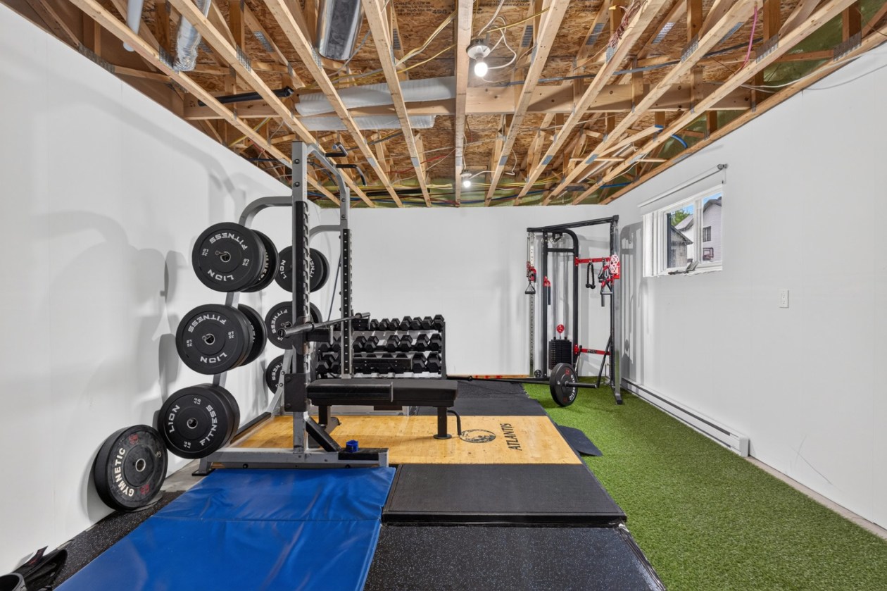 Salle d'exercice — 172 Av. du Coteau, Saint-Raymond