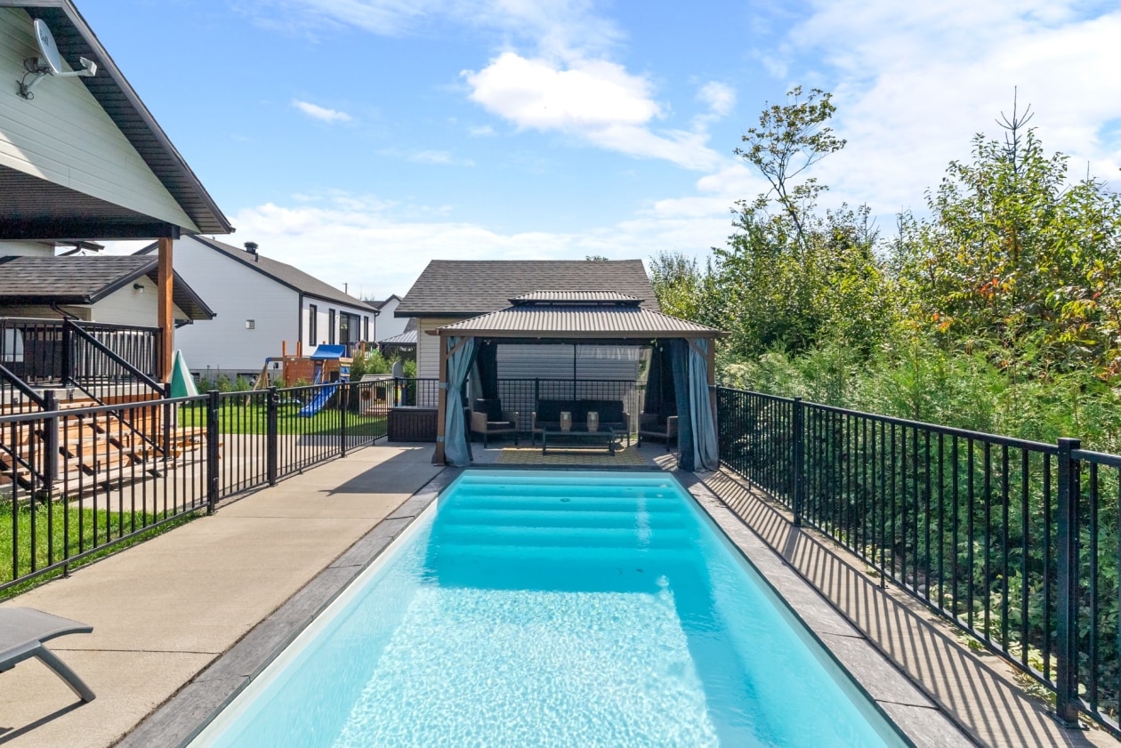 Piscine — 172 Av. du Coteau, Saint-Raymond